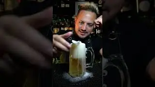 🍺 El secreto de COMO servir una cerveza #shorts
