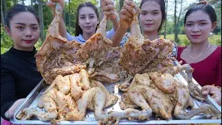 Cook chicken roasted with chili sauce recipe and eat - Amazing video