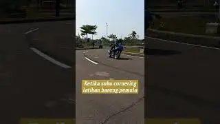 Belajar Posisi Cornering Yang Betul #shorts #cornering #tilemotovlog3194