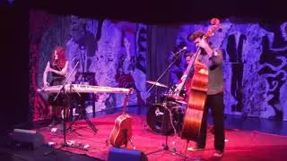 The Jessica Stuart Few - Twice (Little Dragon cover, live in Beijing)