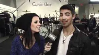 Joe Jonas in Toronto with Phoebe Dykstra