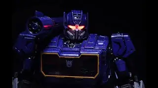 Transformers' Soundwave by Three zero (Unboxing)