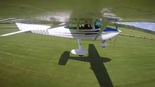Cessna 182Q takeoff