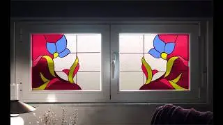 Color change in artistic stained glass.Cambio de color en vidriera art&iacute;stica.
