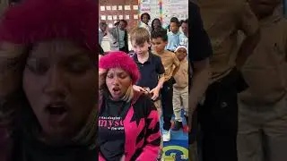 МИСС К ЗНАЕТ ГОЛОСА ВСЕХ СВОИХ СТУДЕНТОВ?!? 🤣🥰🥰🙈 #вирусноевидео