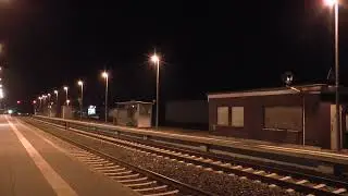 Br 225 073 und 225 021 mit beladenen Baustoffzug Durchfahrt Ahlhorn nach Cloppenburg im M&auml;rz 2014