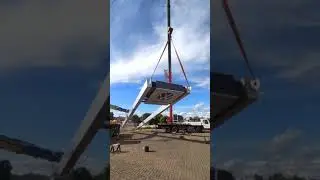 I&ccedil;amento de totem  #construction #machine #trucking