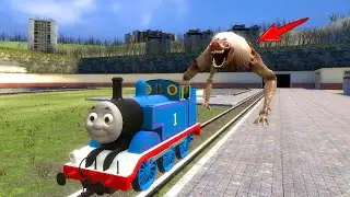 Build Thomas Train being chased by a Zoochosis Pig in - Garry's Mod