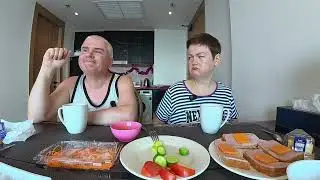 Мукбанг во всём ищу ВЫГОДУ и ПОЗИТИВ! Нас НЕ СЛОМИТЬ ничем! Болталка и семейный обед в Таиланде