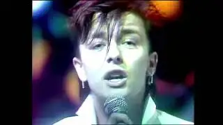 Pop Stars Ricky Gervais & Bill MaCrae as Seona Dancing with 'More To Lose' - June 7th 1983 - S04E08