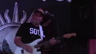 LIVE MUSIC: Mono Trio 