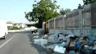 Trash road in Napels