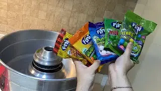 COLOQUEI TODOS OS CHICLETES FINI DENTRO DA MÁQUINA DE ALGODÃO DOCE!!!