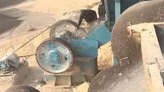 Stone Shredder Power 🔥 Big Metal Jaw Crusher Eating Rocks in Seconds