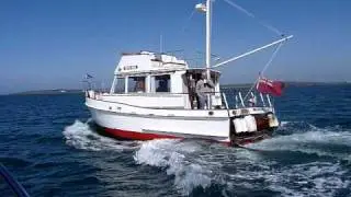 Littleship Overtakes.MOV