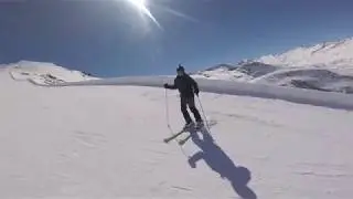 Steve wood skis 7 red and chris adrain falls over obergurgl apr '19