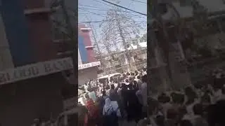 MDCAT students protest against Pakistan medical Commotion. #pmc #mdcat #pakistan