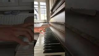 Learning Pirates of the Caribbean Theme on Piano