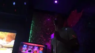 Garzart au karaoke jap