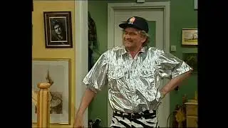 Karl har f&aring;tt tr&oslash;bbel med synet, og gj&oslash;r alt han kan for ikke &aring; se gammel ut...
