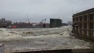 Chaudiere bridge and dams (Centrale Hull 2 power house) - Ottawa's 100 year flood