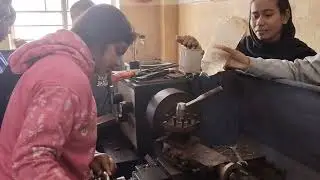 lathe turning operation
