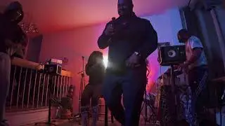 This Living Room Turned Into a Rap Cypher