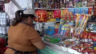 Puestos de pólvora ya ofrecen de todo para las fiestas navideñas en Managua