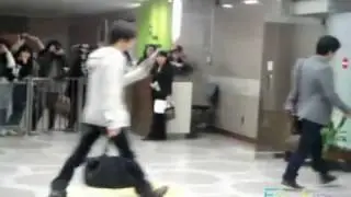 DBSK ~070410 Chunjaesu @ Kimpo Airport going to Japan [fancam1]~