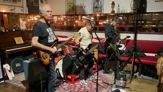 LGEB en Café-Salón Pérez.