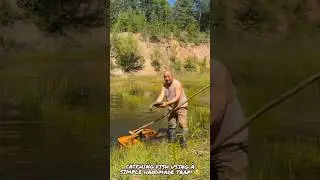 😲 Catching a Big Fish with a Simple Homemade Trap!