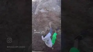 Alunecer 7a (semisit) #bouldering #climbing #rockclimbing #boulder #spain #music