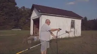 Painting Garage Roof with Extension Handle - Common Sense DIY E17