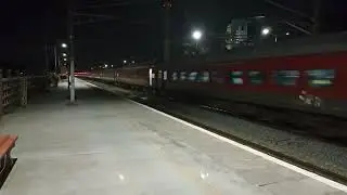 Nellai super fast express crossing talaiyuthu..