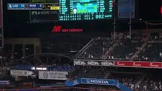 Matt Beaty home run ball hits fan in head | Dodgers vs Mets
