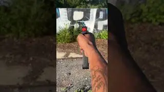 It was something about the red backplate. 🤔🤔 #gen5 #glock26 #glock17 #ytshorts
