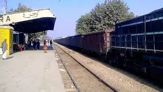 Pakistan railways longer mall train at Gojra railway station