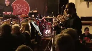 York R I Band - Fat Bottomed Girls