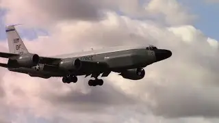 EXTREMELY RARE!! TC-135W STRATOLIFTER TOUCH & GOS - AIRSHOW LONDON 2025