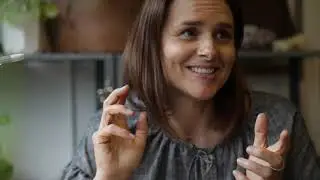 Ethos of London in conversation with fine jewelry design Hannah Bedford - In her studio