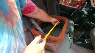 Review and Demo of the Fostanfly Dog Car Seat for Small Dogs, Upgraded Dog Booster Seat