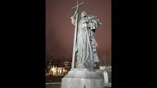 Vladimir Putin Erects 300-Ton Statue of His Namesake Near #Kremlin