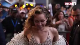 BLAKE LIVELY FELIZ EN LA CENA TRADICIONAL DEL 