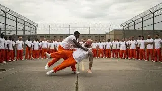 White Prison Gang Attacks Black Inmate &mdash; Then Freeze When They Learn He Led Delta Force