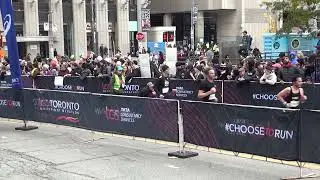 Toronto Waterfront Half Marathon Finish 1:20 to 1:30