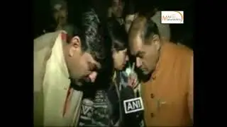 #BawanafactoryFire: BJP leader & North Delhi Municipal Corporation Mayor caught on Cam