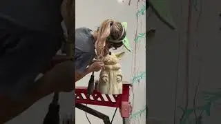 Baby Yoda Chainsaw Carving by Kyra Waits (late post 💁&zwj;♀️) #chainsawcarver #starwars #babyyoda #art