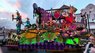 Universal Studios Florida Mardi Gras: International Flavors of Carnaval Parade - 3/3/2024 at 6:15 PM