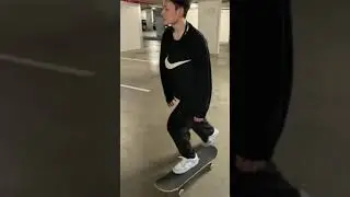 Tre Flip (slow mo)