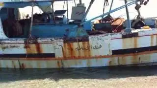 Sbarco profughi sulle spiagge di Locri Aprile 2013 peschereccio nordafricano